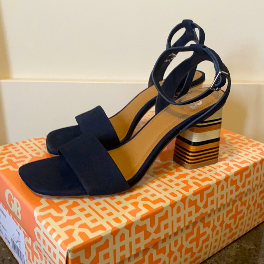 NWB Gianni Bini Side Eye Sandals in Navy